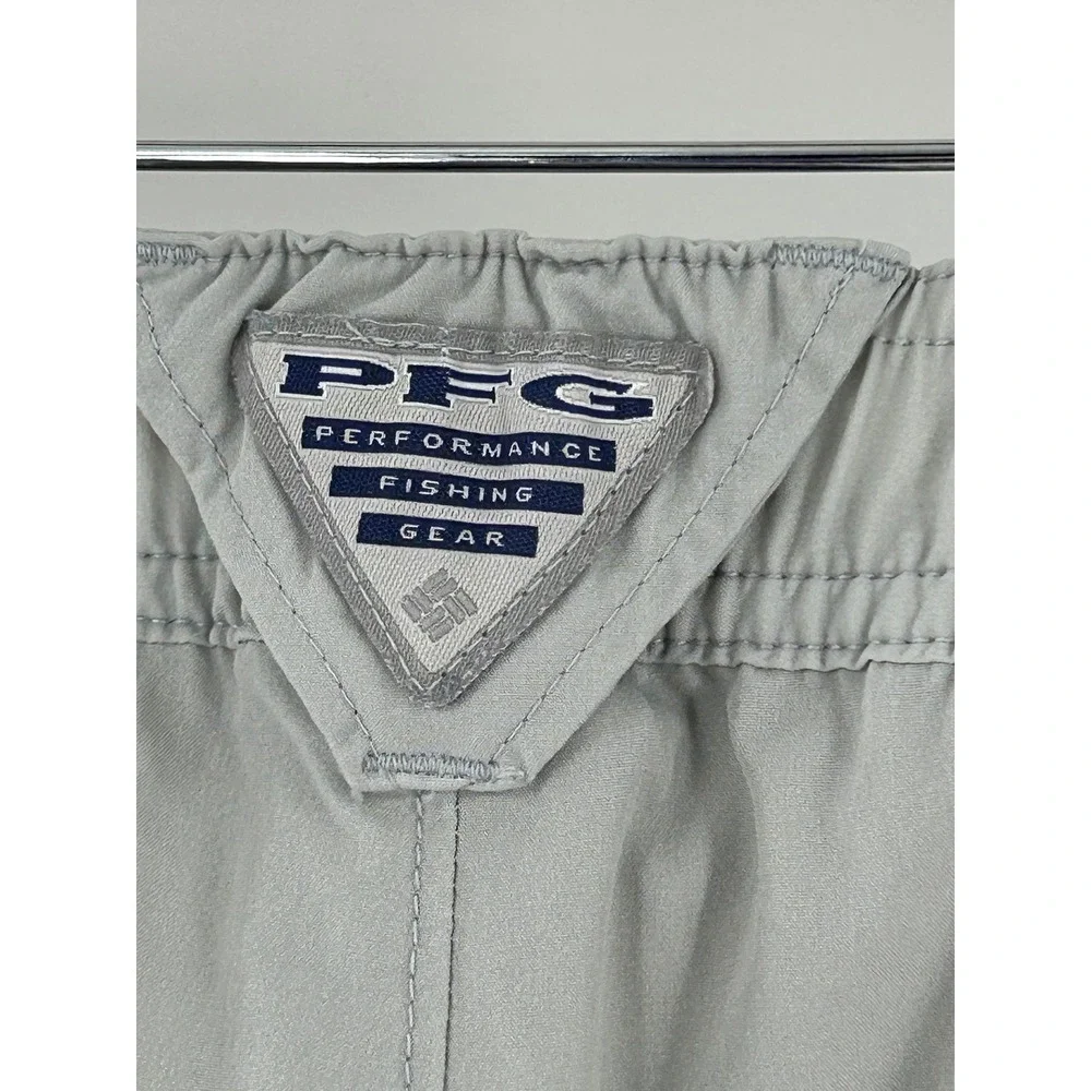 Columbia PFG Mens Gray Omni-Shade Performance Fishing Cargo Shorts XL 8L‎